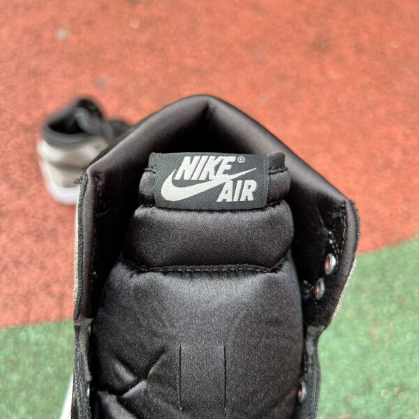 Black Silver Silk Air Jordan - Image 7
