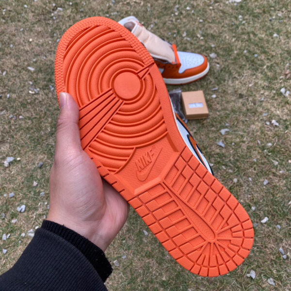 Small Buckle Hermès Orange Air Jordan - Image 10