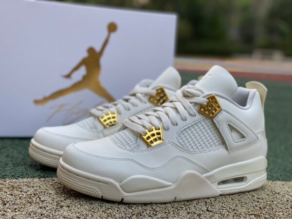 AJ4amm ore white brown A Ma Maniere x Jordan violet brown FZ4810-001