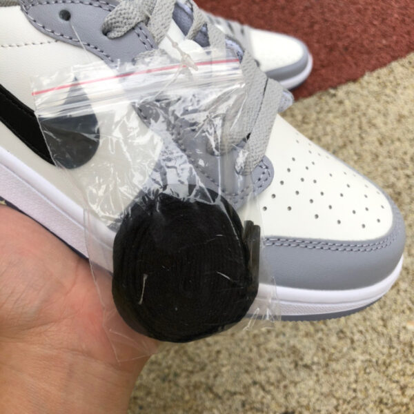 Wolf Gray Air Jordan - Image 8