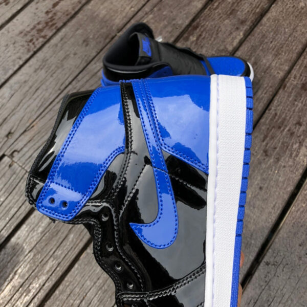 Black And Blue Air Jordan - Image 4