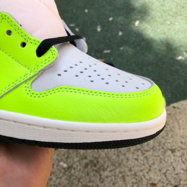 Green Air Jordan - Image 17