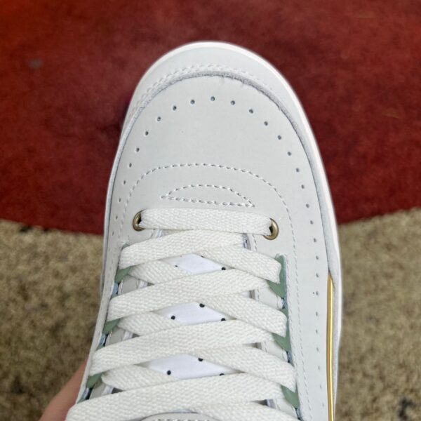 White And Red Air Jordan - Image 9