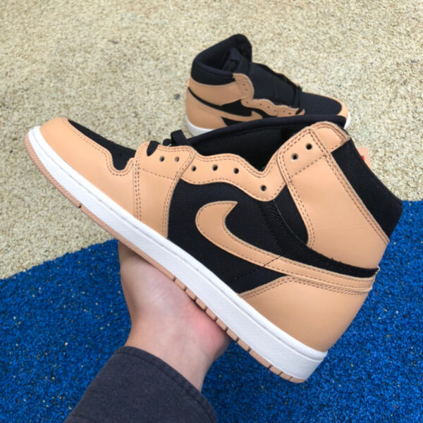 Tan Heirloom Air Jordan - Image 4