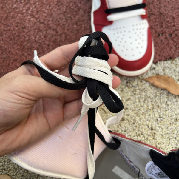 White Red Chicago Air Jordan - Image 17