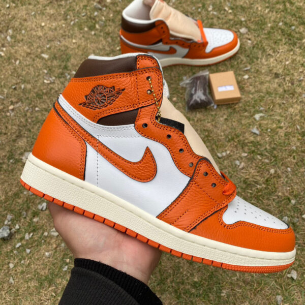 Small Buckle Hermès Orange Air Jordan - Image 4