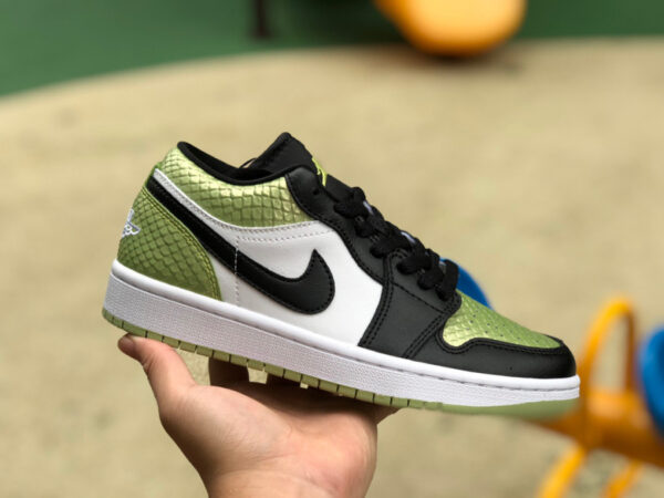 Vivid Green Snakeskin Air Jordan - Image 5