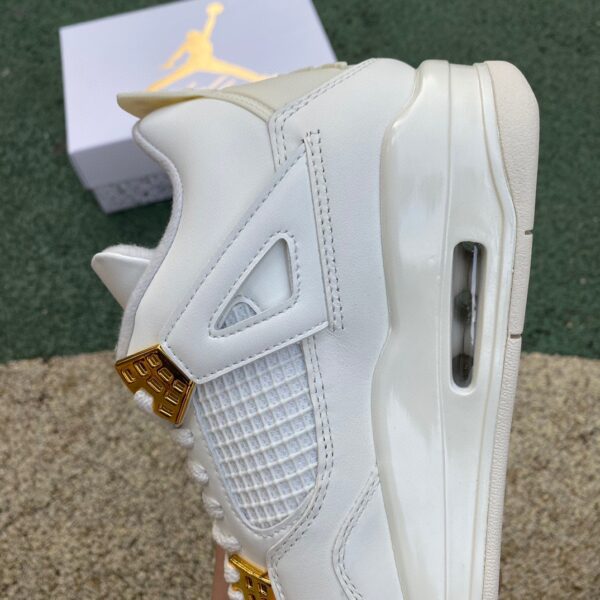 AJ4amm ore white brown A Ma Maniere x Jordan violet brown FZ4810-001 - Image 9