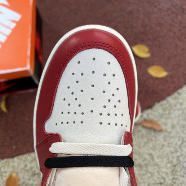 White Red Chicago Air Jordan - Image 13