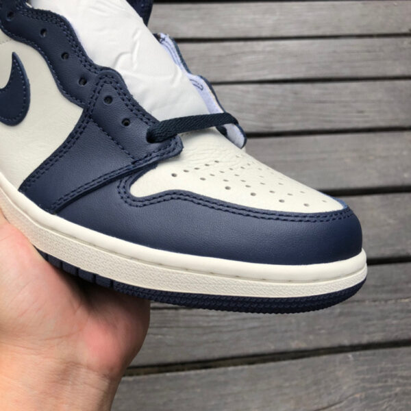 Obsidian North Carolina Air Jordan - Image 5