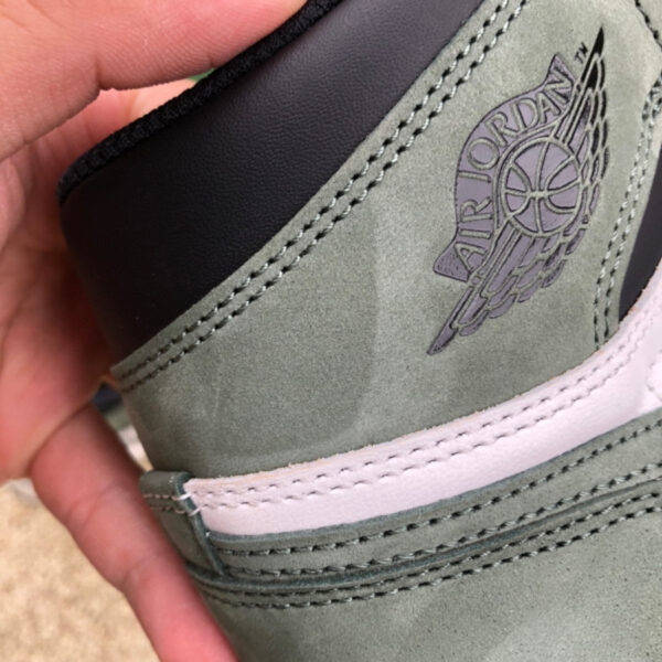 Six Crowns Green Air Jordan - Image 14