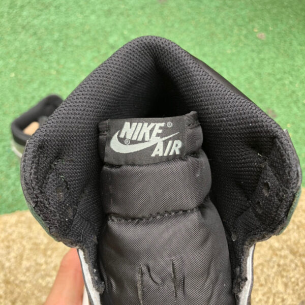 Six Crowns Green Air Jordan - Image 12