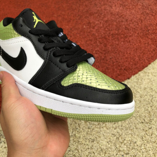 Vivid Green Snakeskin Air Jordan - Image 9