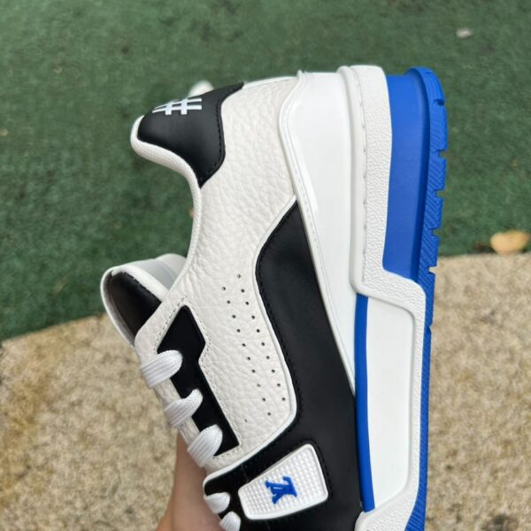 LV Trainer black and white blue LOUIS VUITTON Trainer - Image 4