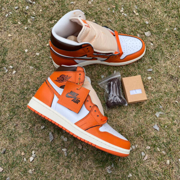 Small Buckle Hermès Orange Air Jordan - Image 7