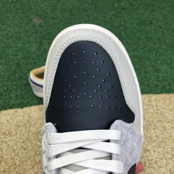 Black Aand Gray Air Jordan - Image 9