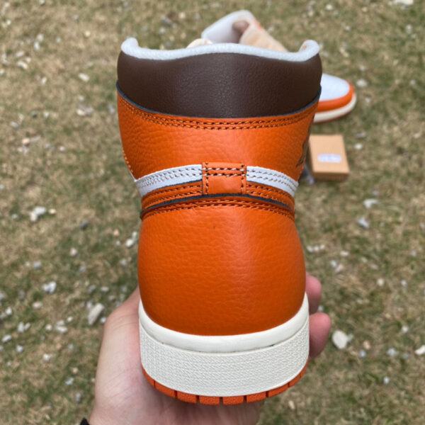Small Buckle Hermès Orange Air Jordan - Image 6