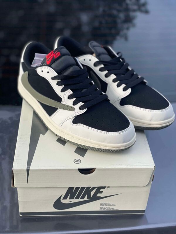 NIKE - Image 4
