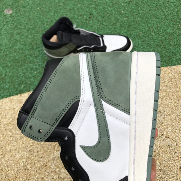 Six Crowns Green Air Jordan - Image 8