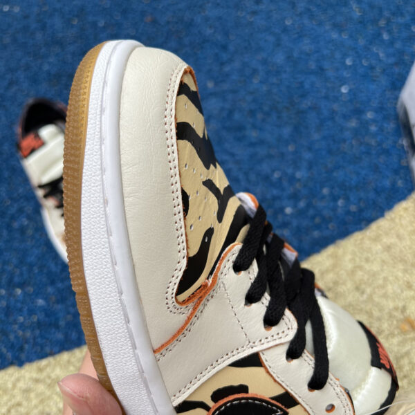 Tiger Pattern Air Jordan - Image 3