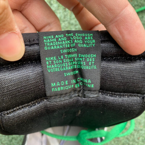 Black And White Green Air Jordan - Image 6