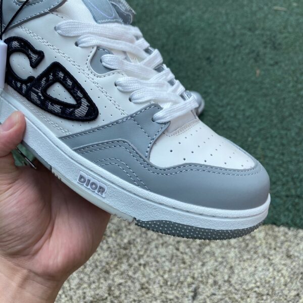 Dior B57 White Gray - Image 3