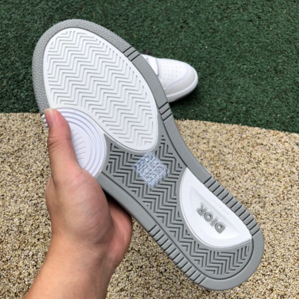 Dior Gray And White - Image 4