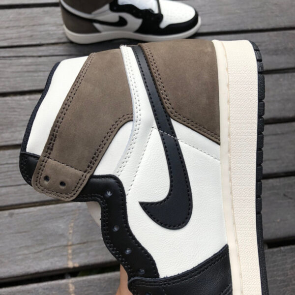 Mocha University Blue Air Jordan - Image 6