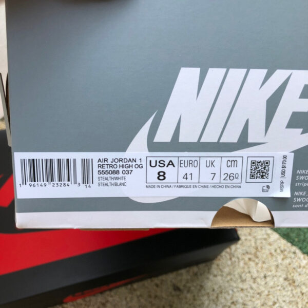 Gray And White Stealth Air Jordan - Image 6