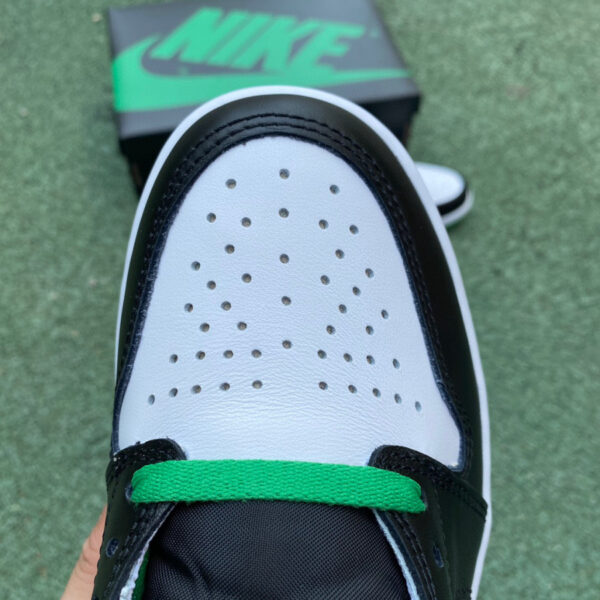 Black And White Green Air Jordan - Image 4