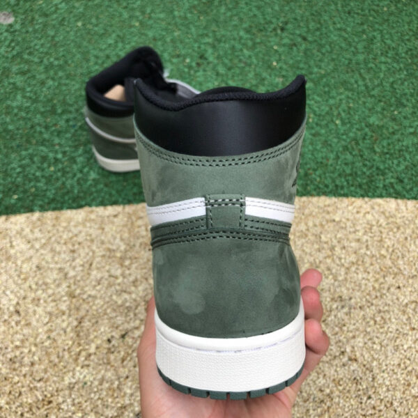 Six Crowns Green Air Jordan - Image 6
