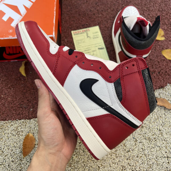 White Red Chicago Air Jordan - Image 6