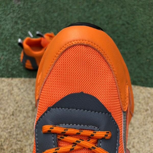 Gucci Gray And Orange - Image 2
