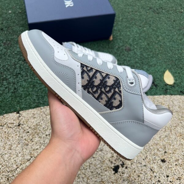DIOR B27 Low-Top Sneakers Gray and White - Image 5