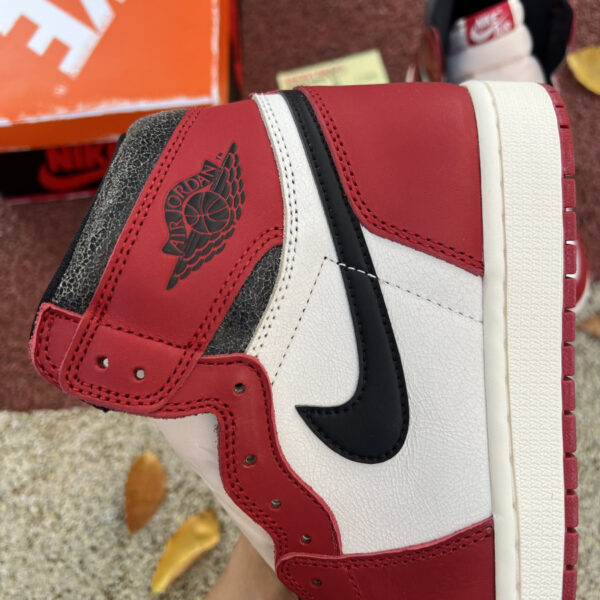 White Red Chicago Air Jordan - Image 4