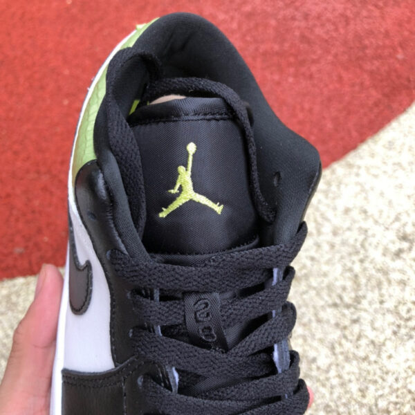 Vivid Green Snakeskin Air Jordan - Image 2