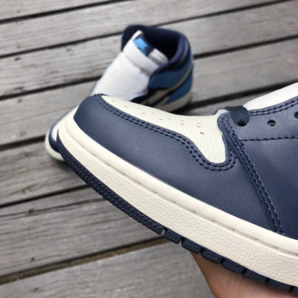 Obsidian North Carolina Air Jordan - Image 3