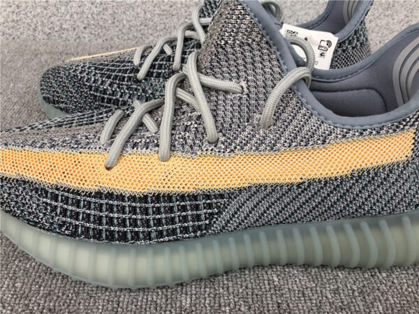 Yeezy Coconut Ash Blue - Image 13