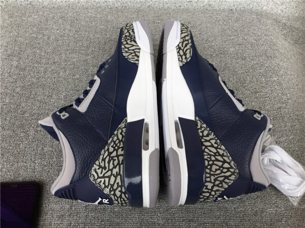 Air Jordan 3 Midnight Navy - Image 2