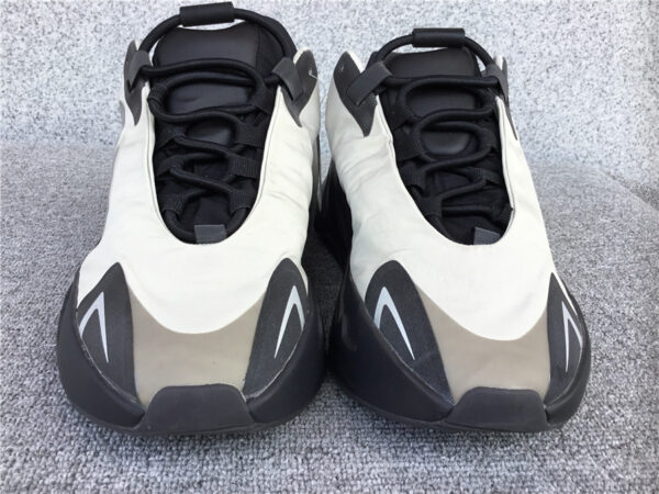 Yeezy Boost Infants 'Bone' - Image 2