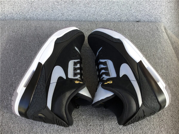 Air Jordan black and white manuscript - Image 3