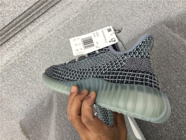 Yeezy Coconut Ash Blue - Image 9