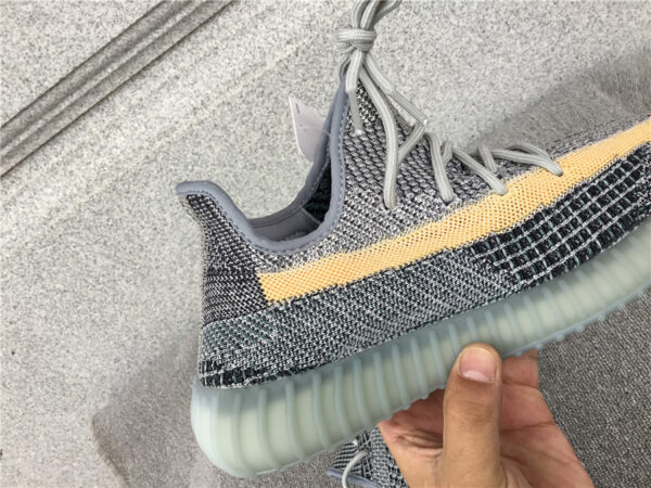 Yeezy Coconut Ash Blue - Image 11
