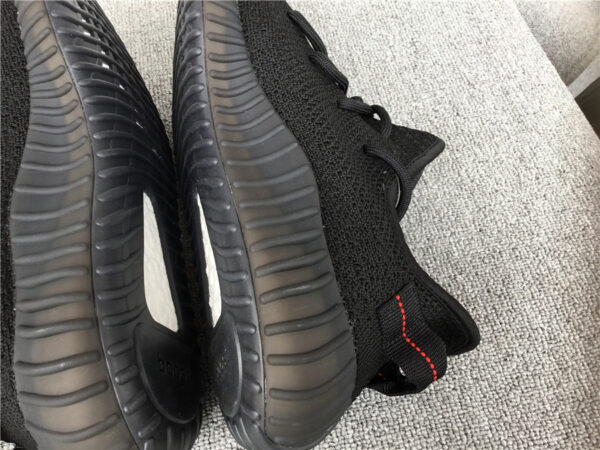 Yeezy Boost Bred - Image 22