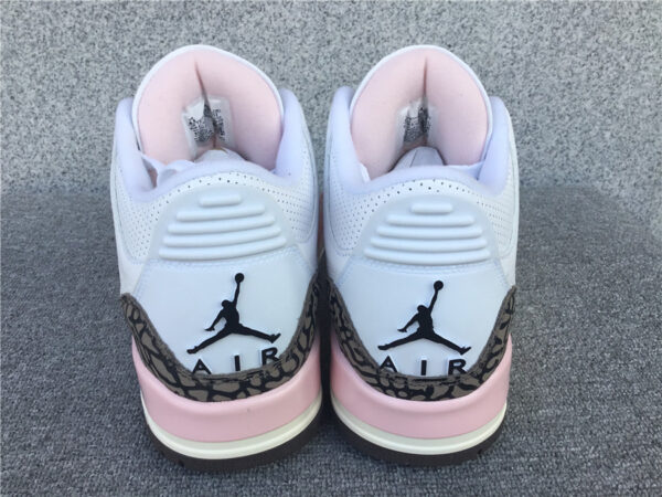 Air Jordan 3 WMNS Atmosphere - Image 3