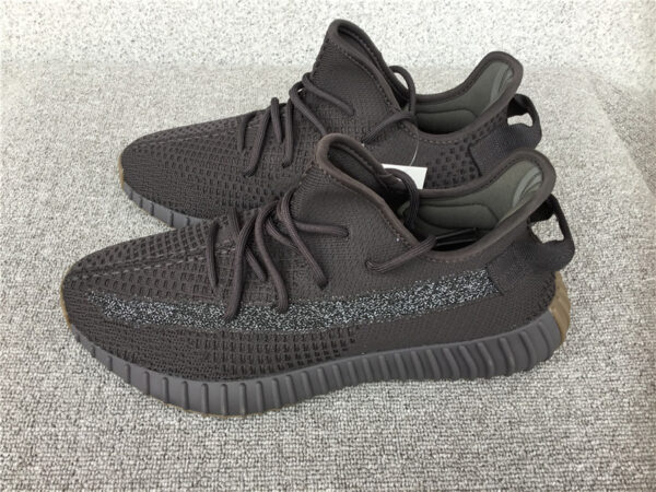 Yeezy Boost Kids 'Onyx' - Image 3