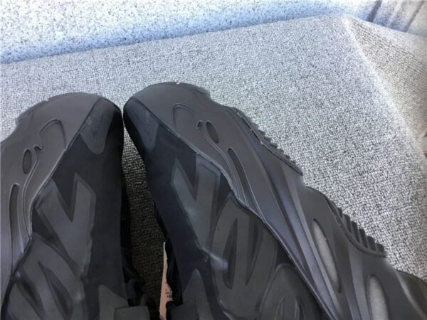 Yeezy Boost 'Triple Black' - Image 2