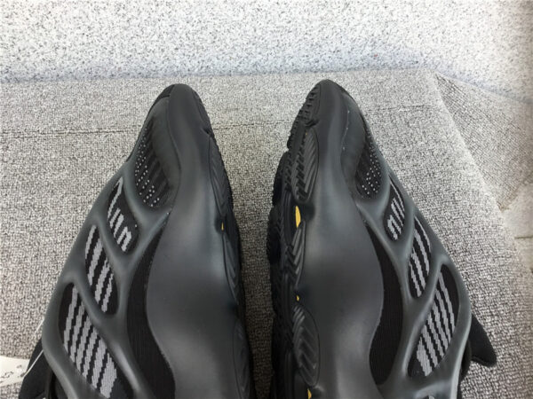 Yeezy Boost Alvah Dark - Image 3