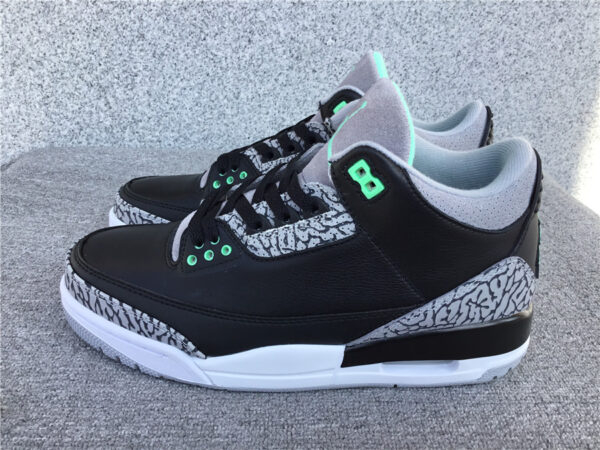 Air Jordan 3 Retro GS 'Green Glow' - Image 10