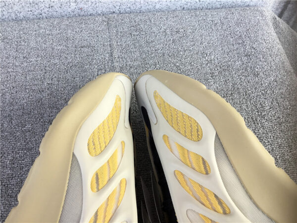 Yeezy Boost Srphym Leaf Yellow - Image 13